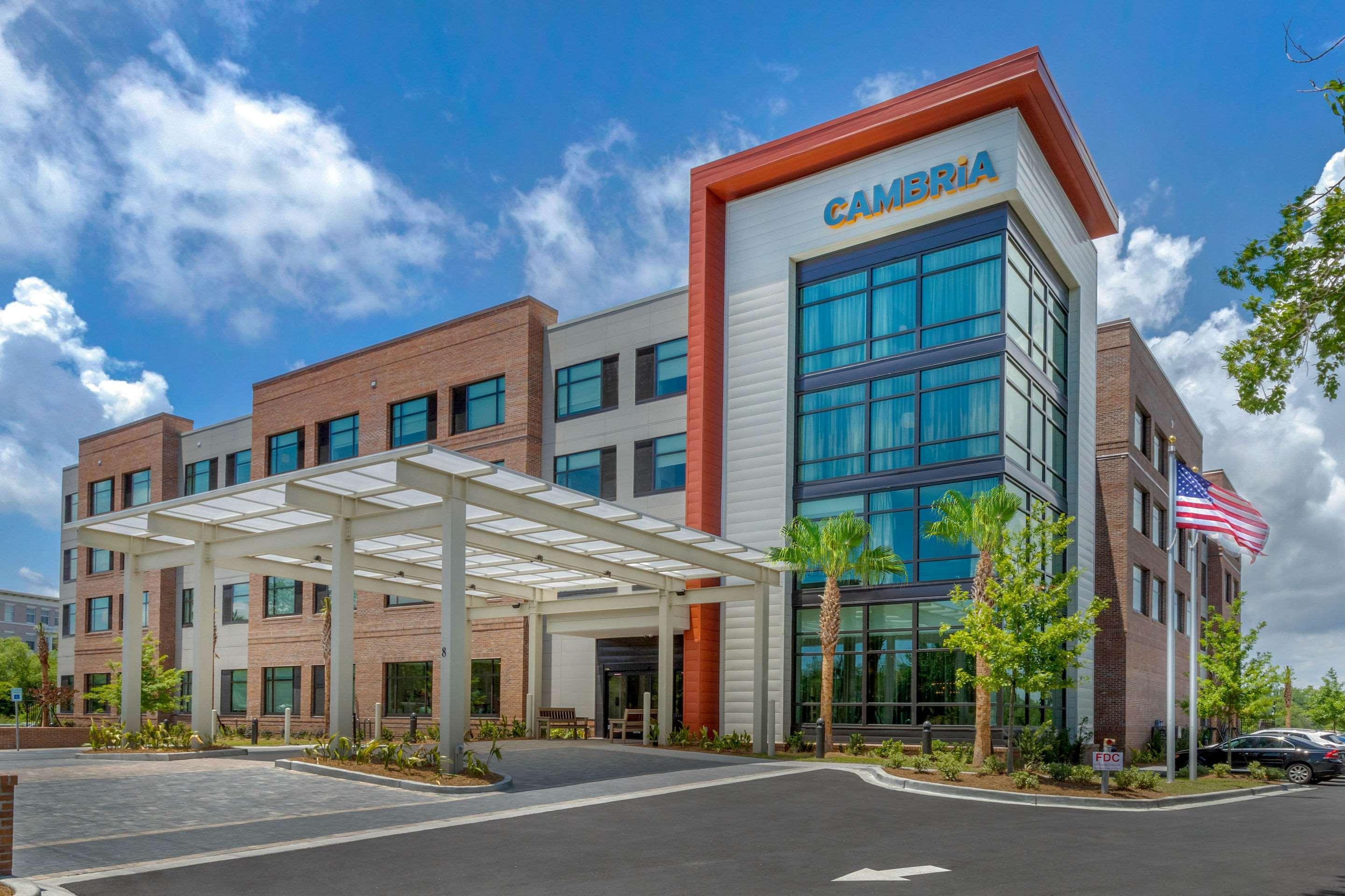 Cambria Hotel Charleston Riverview Exterior photo