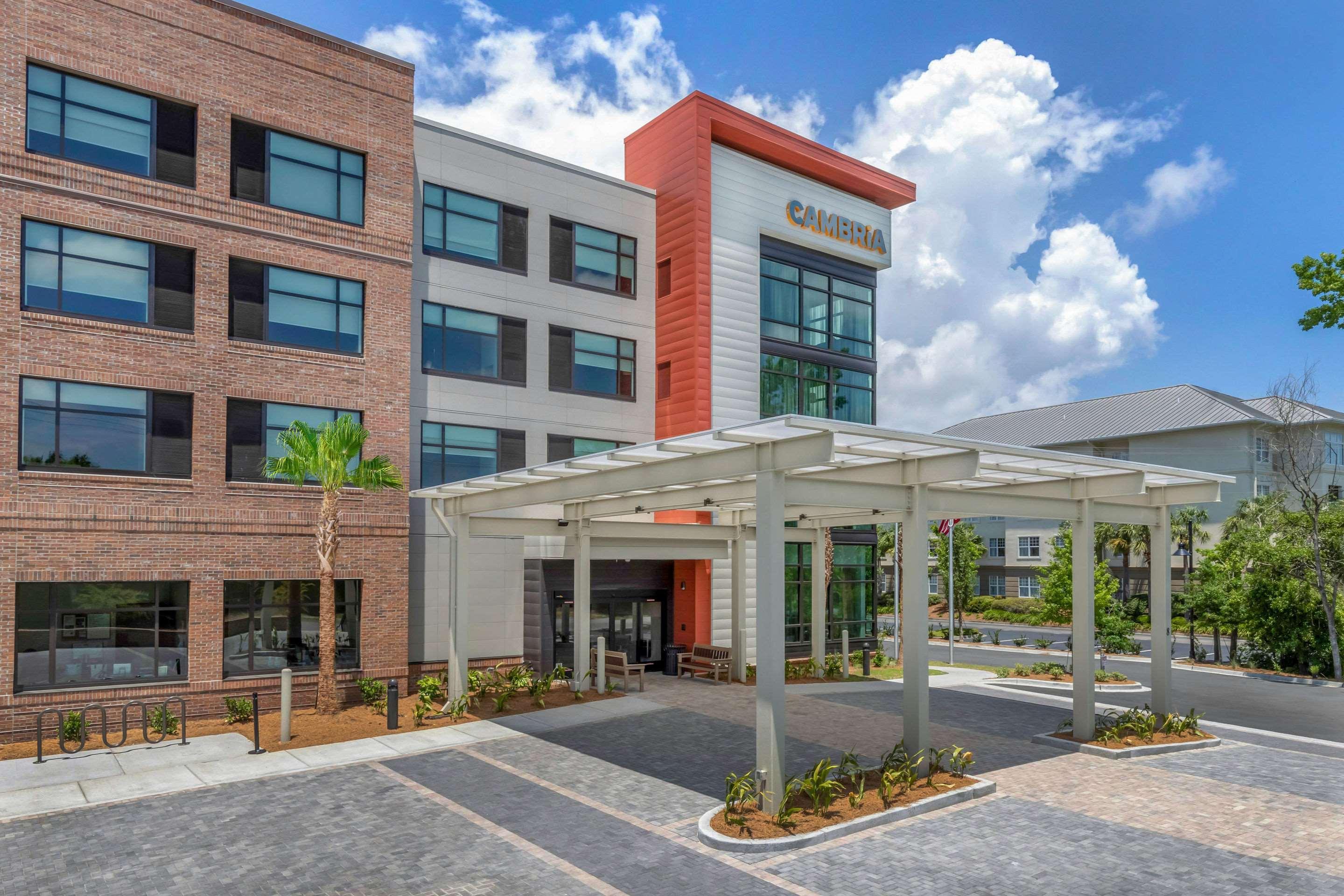 Cambria Hotel Charleston Riverview Exterior photo